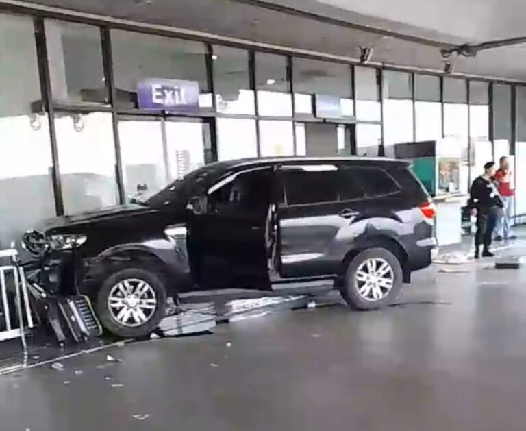NNIC: Vehicular accident at NAIA Terminal 1 Departure Area
