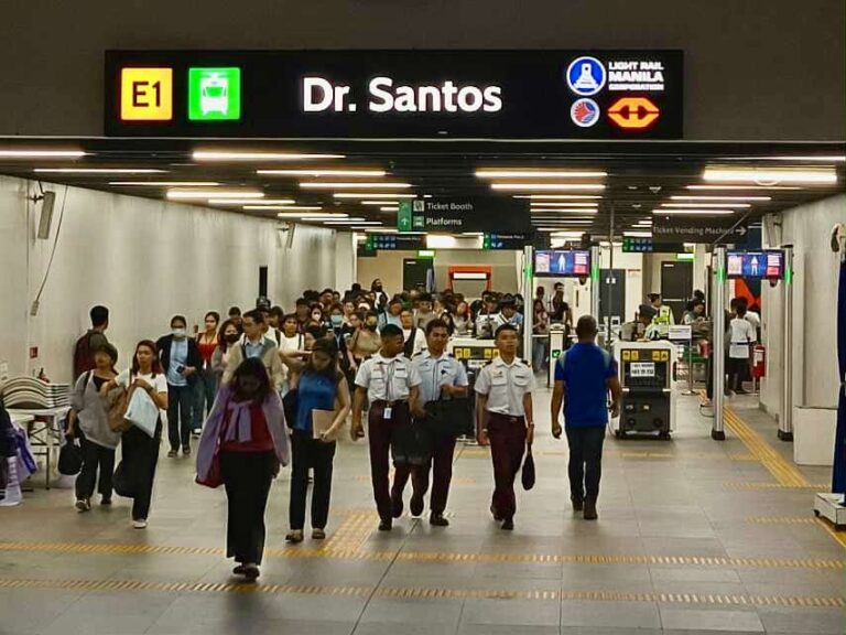 Parañaque legislators seek change of LRT-1’s ‘Dr. Santos’ Station name