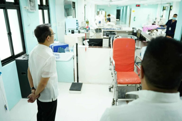 Itatayong bagong gusali ng PLM ininspeksyon ni Mayor Isko