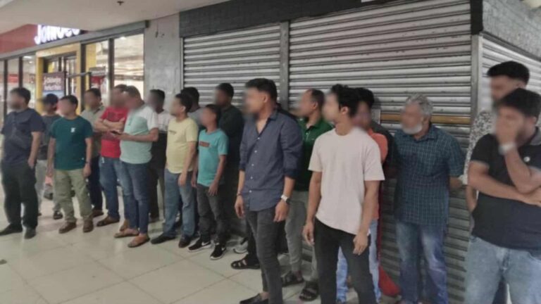 Immigration agent arrest of 83 illegal aliens in Baclaran