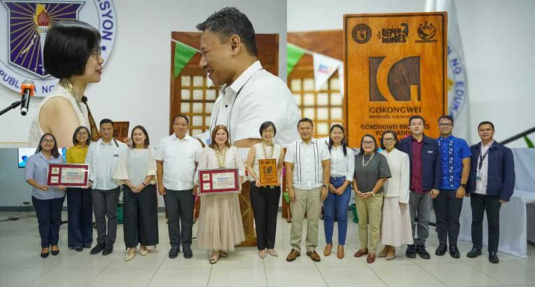 Angara Honors GBF as DepEd Hero