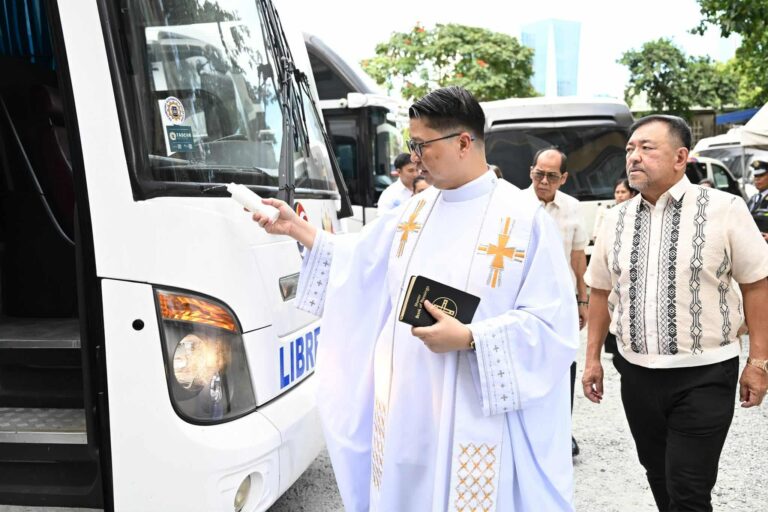 LIBRENG SAKAY, HANDOG NG  PCSO